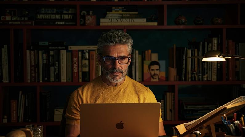 Cena do filme 'Natal Amargo', de Pedro Almodóvar