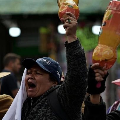 Presidente da Bolívia flexibiliza uso de Estado de exceção durante protestos
