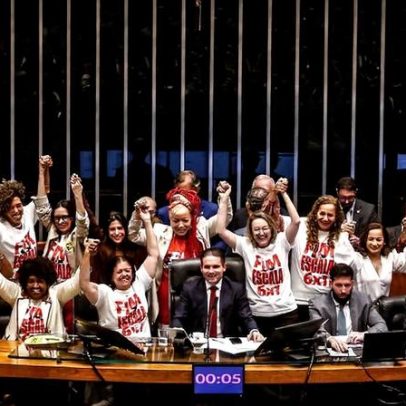 Câmara aprova PEC em turno que reduz jornada para 40h e encerra 6x1