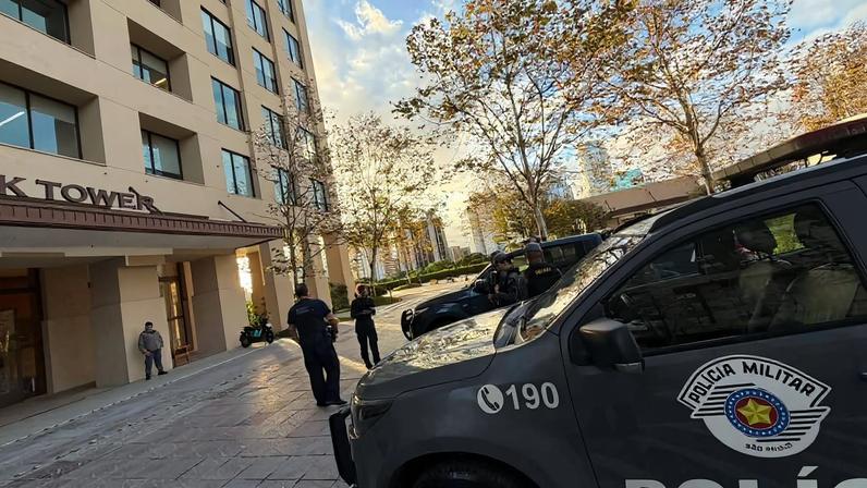 Policiais cumprem mandados em endereços na região da Faria Lima em Operação Fluxo Oculto