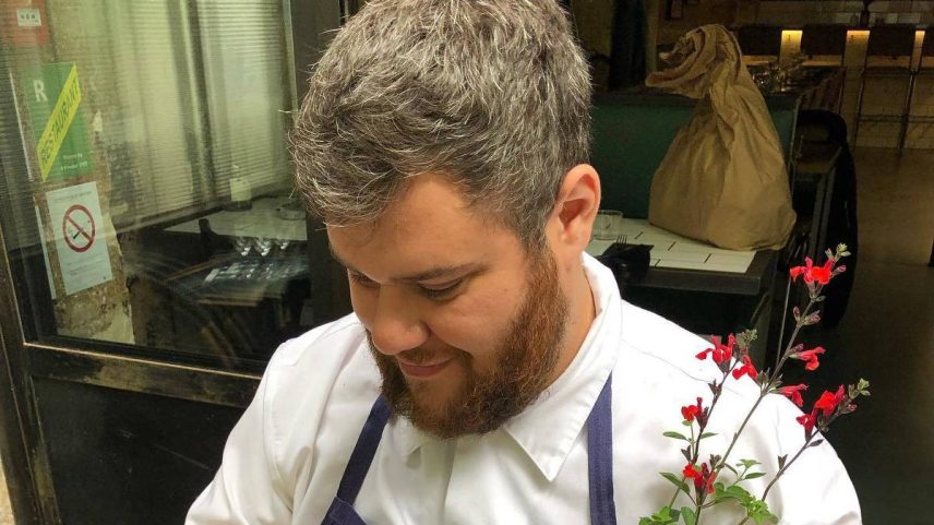 O chef brasileiro Lucas Baur de Campos, do restaurante Brutos, em Paris