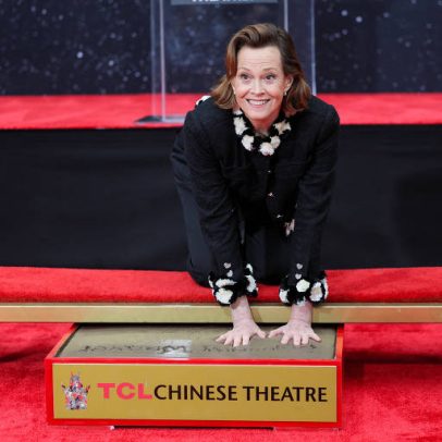 Sigourney Weaver, aos 76, destaca mulheres mais velhas no cinema