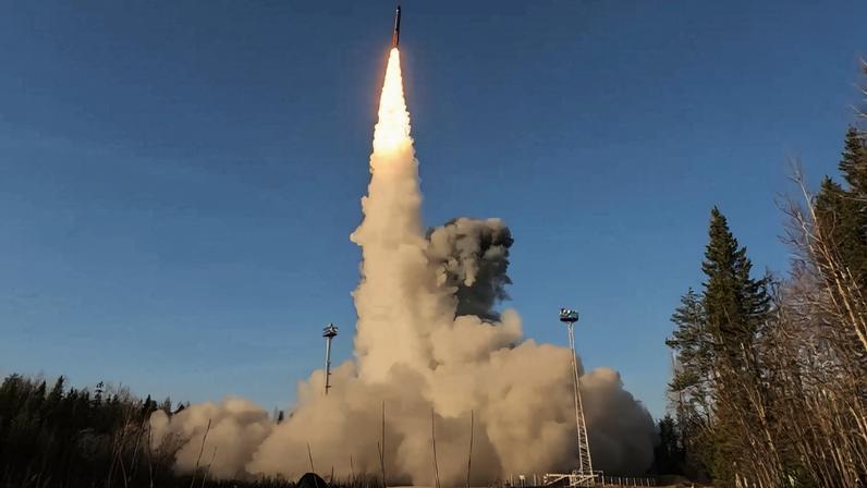 Míssil intercontinental russo para ataques nucleares Iars é lançado em exercício