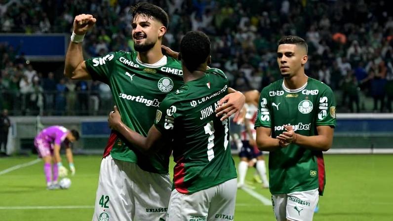 Duelo entre Palmeiras e Flamengo na final da Libertadores