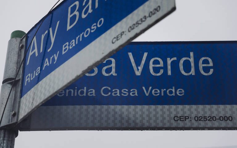 Av. Casa Verde, em bairro conhecido pela escola de samba, mantém sobrados do passado