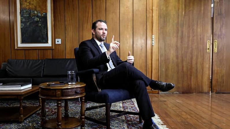 Ministro Dario Durigan durante entrevista no Ministério da Fazenda, em Brasília