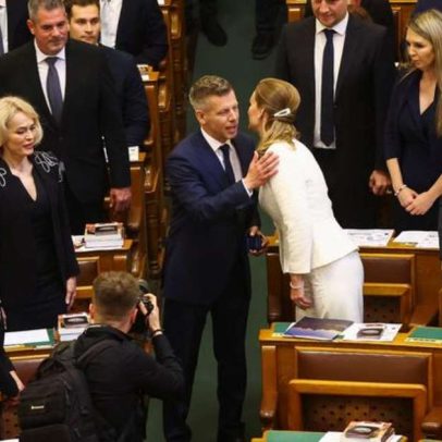 Conservador pró-UE assume governo na Hungria, encerrando era Orbán