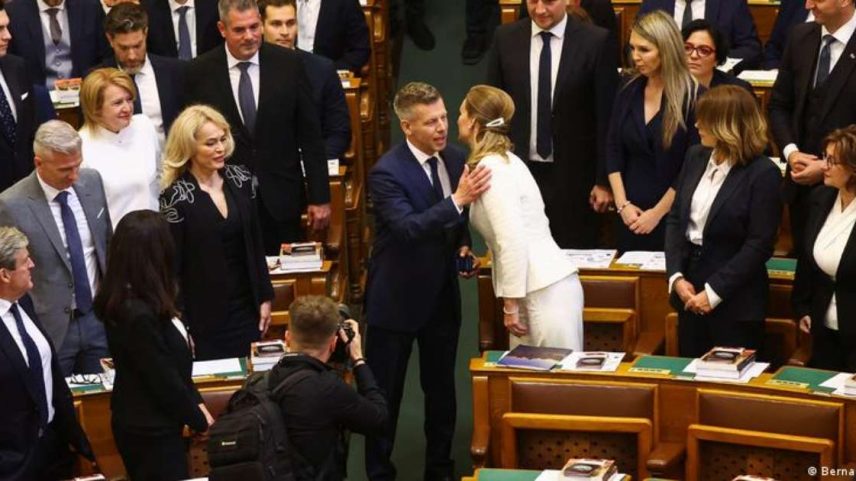 Parlamento húngaro confirma mandato de Péter Magyar como novo primeiro-ministro