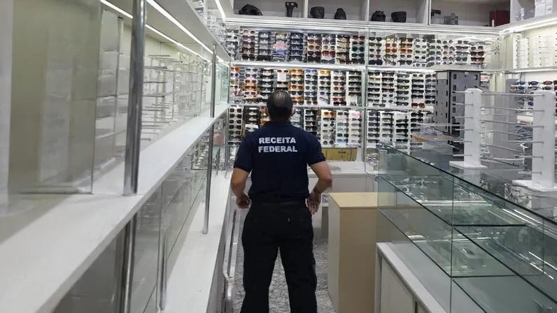 Operação da Receita Federal fechou dois shoppings no Brás nesta segunda-feira, 18 (Receita Federal/Divulgação)