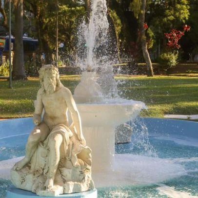 Porto Alegre conclui revitalização do chafariz da fonte Afluentes do Guaíba