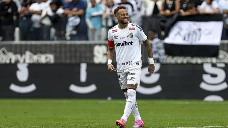 Neymar em partida pelo Santos contra o Coritiba, pelo Campeonato Brasileiro