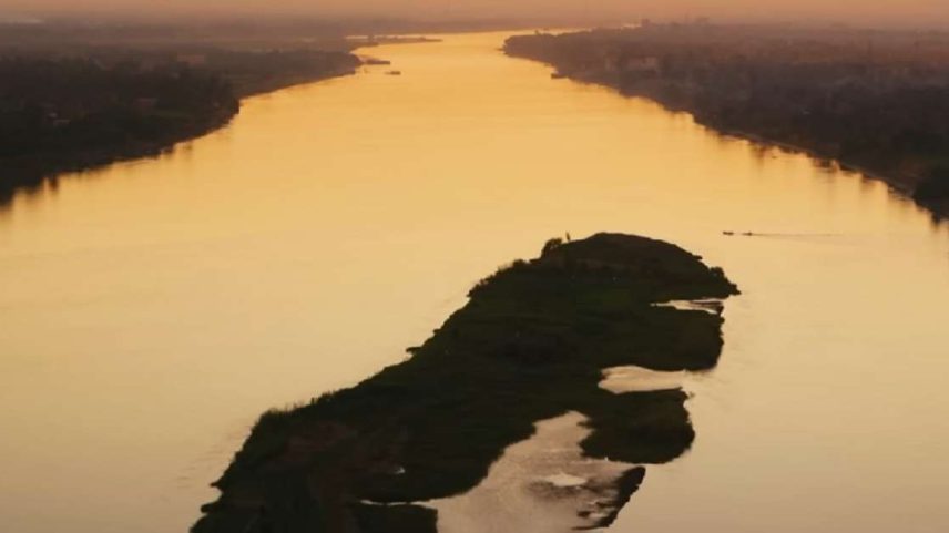 O Rio Nilo atravessa a história da humanidade. Suas águas foram fundamentais para o surgimento de uma das civilizações mais importantes do mundo, moldando cultura, economia e modos de vida ao longo dos séculos.