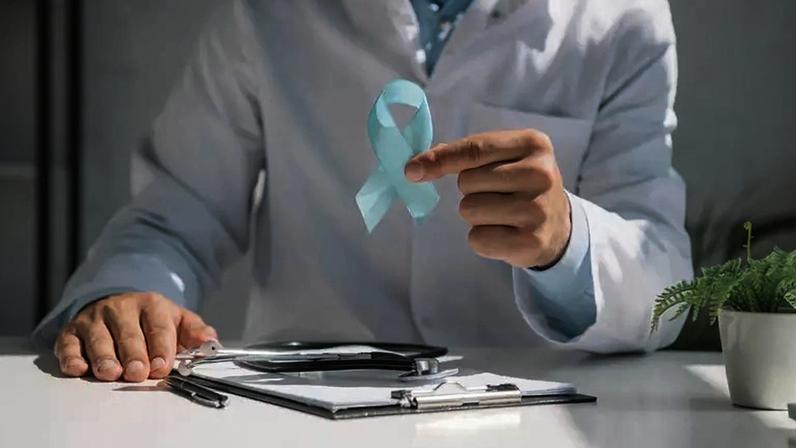 Especialistas em urologia e oncologia reforçam que a prevenção não se resume a evitar a doença, mas também a detectá-la em fase inicial – depositphotos.com / IgorVetushko