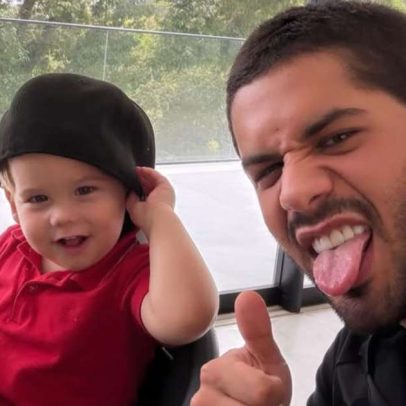 Zé Felipe mostra os filhos em Goiânia e público reage