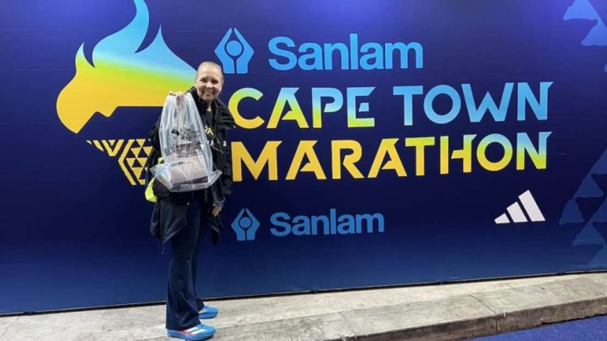 Denise Amaral na Expo da Maratona de Cape town (Foto: Arquivo Pessoal)