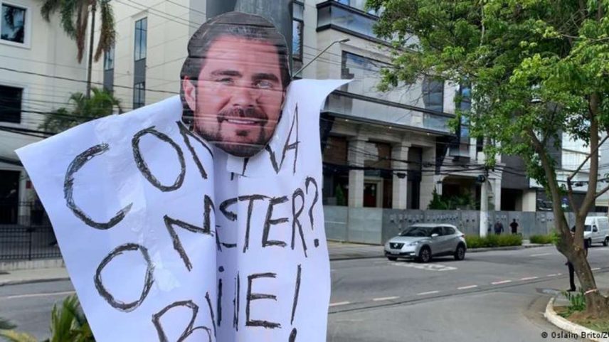 Flávio Bolsonaro confirmou que pediu recursos a Vorcaro para o filme