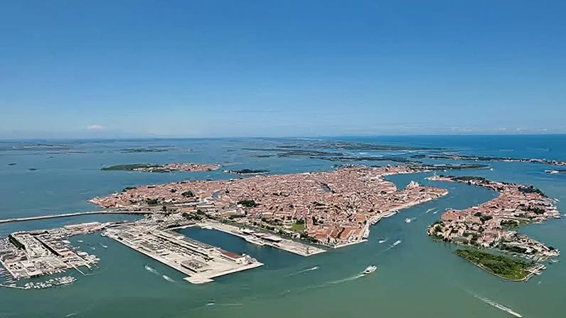 Veneza avalia o estado de suas pontes diante do desgaste