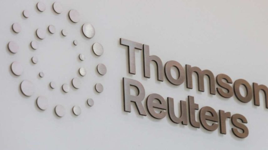 Logo da Thomson Reuters no edfício da empresa na Times Square 6 de agosto de 2025 REUTERS/Jeenah Moon