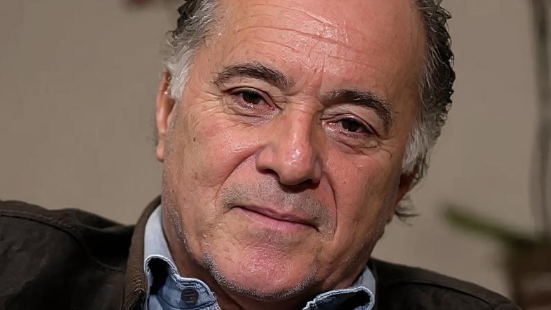 Aos 77 anos, Tony Ramos compartilhou conselhos para novos atores e falou sobre família, afeto e mudanças da vida