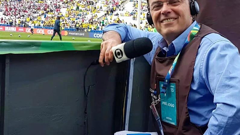 Tino Marcos durante transmissão da Globo na Neo Química Arena
