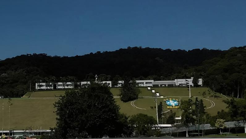 Neymar chegou em helicóptero particular na Granja Comary –