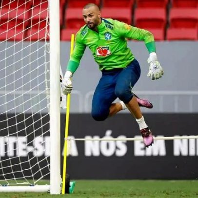 Weverton celebra vitória do Grêmio e comenta convocação