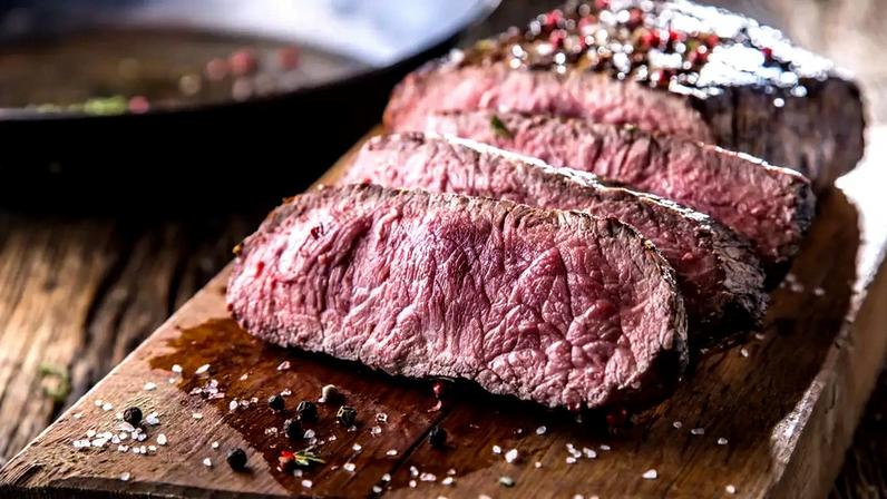 Brasileiro não parou de comer carne, mas mudou a forma de consumo; Veja