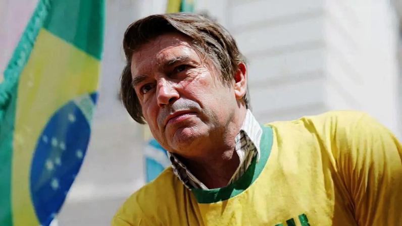 Jim Caviezel temia levar facada real em 'Dark Horse', filme sobre Bolsonaro (Divulgação)