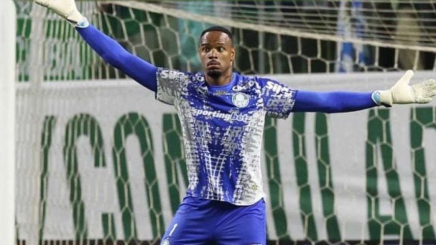 Carlos Miguel em ação com a camisa do Palmeiras –