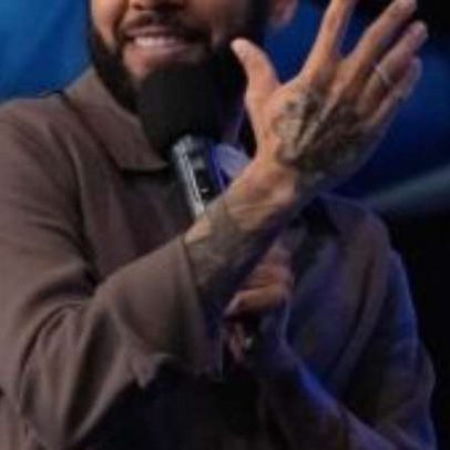 Daniel Alves diz, na Espanha, que viveu 40 anos longe de Cristo