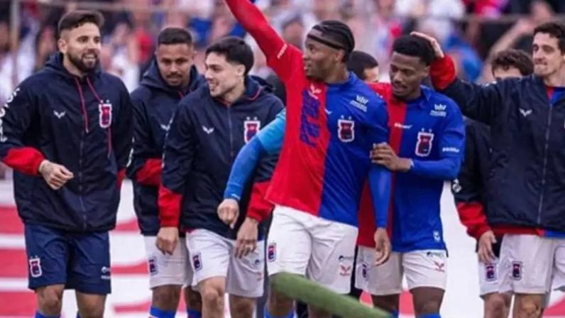 Paraná vence e está de volta à elite do Campeonato Paranaense –