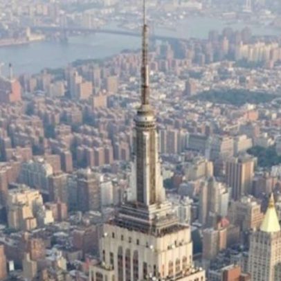 Empire State completa 95 anos entre King Kong e as luzes de Nova York