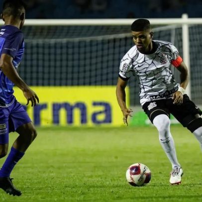 Corinthians terá de pagar milhões a ex-lateral que se aposentou aos 23