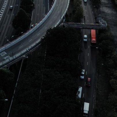 Ineficiência logística eleva emissões no transporte