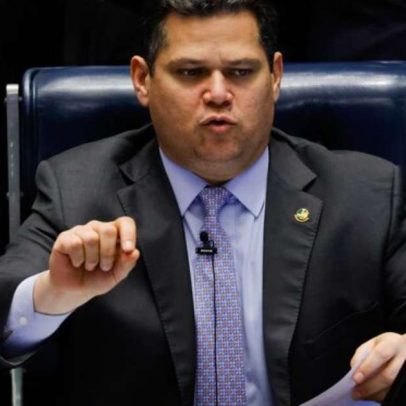 Alcolumbre promulga Lei da Dosimetria, beneficiando Bolsonaro