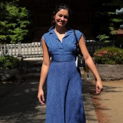 Sophie Charlotte usa mala com listras e quadriculado para viagem ao Japão