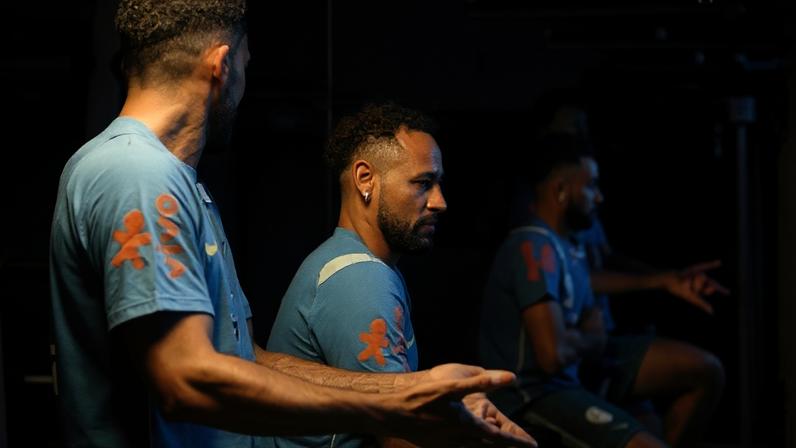 Rodrigo Lasmar atualiza sobre situação clínica de Neymar