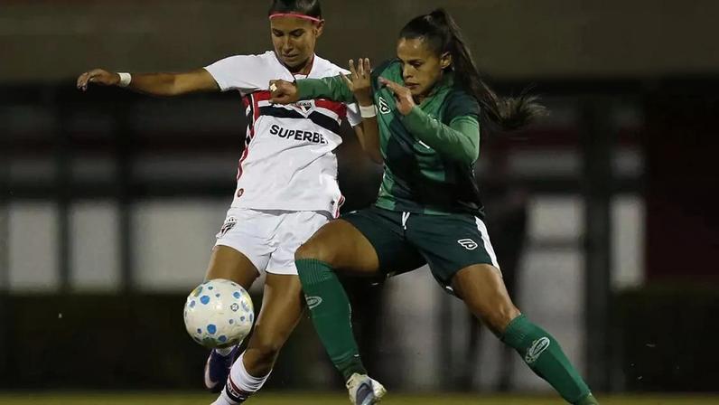São Paulo lutou para furar a retranca do time gaúcho –
