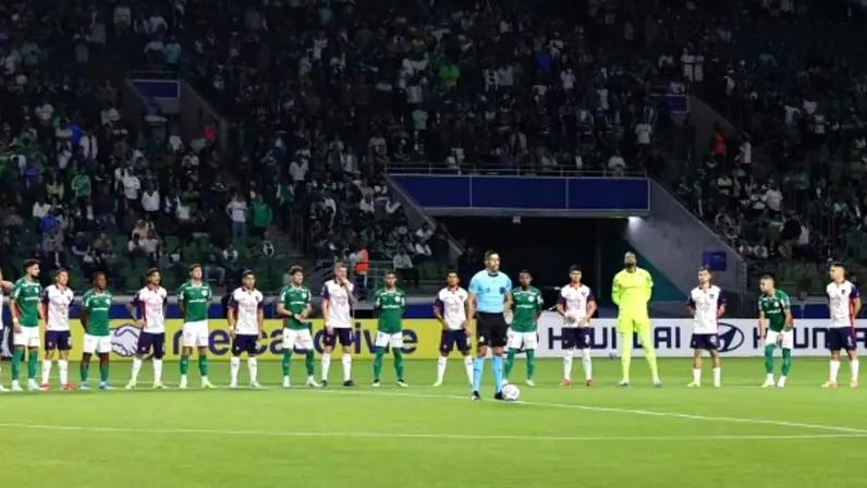 Derrota em casa complica briga do Palmeiras por liderança do grupo –
