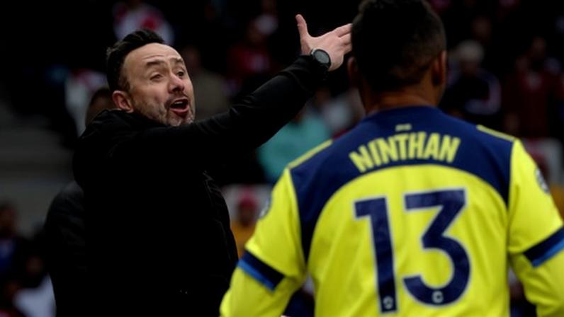Roberto De Zerbi has urged his players ‘to accept the pressure’. Photograph: Scott Heppell/Reuters