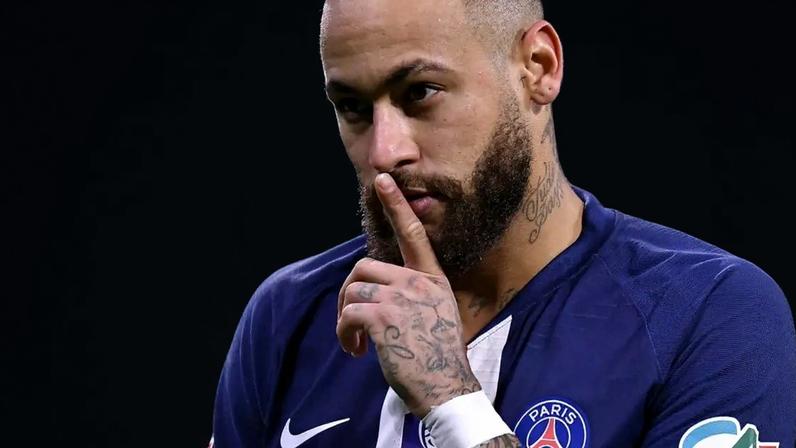 'E você...': vaiado, Neymar rebate provocação de torcedores sobre chance de ficar fora da convocação da Seleção do Brasil para a Copa do Mundo 2026.