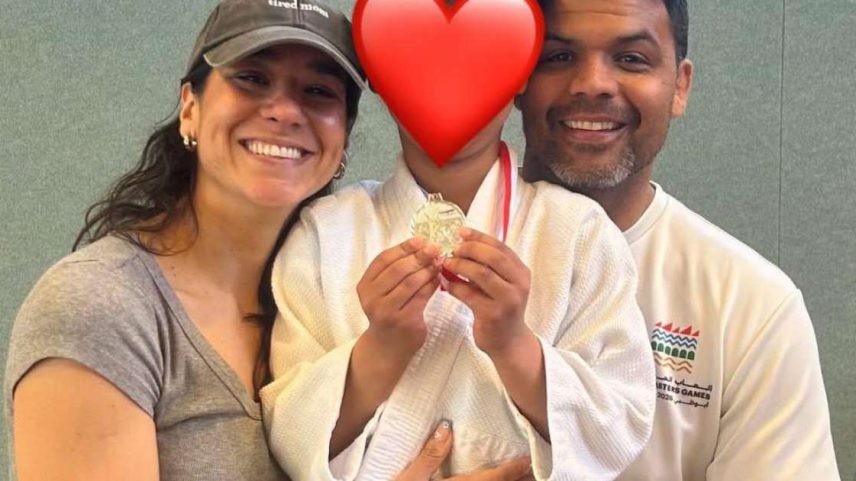 Joanna, o marido Luciano e o filho Caetano, de 6 anos