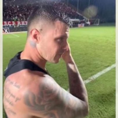 Renato Kayzer viraliza provocando torcida do Flamengo no Barradão