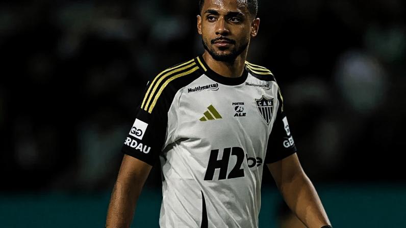 Rômulo retornará ao Atlético após o Sporting desistir da compra do zagueiro –