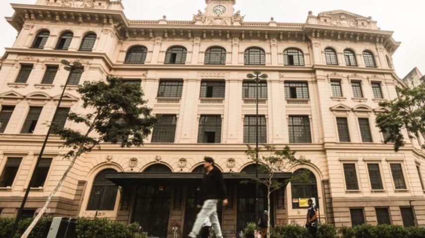 A prefeitura de São Paulo comprou o histórico Palácio dos Correios, no Vale do Anhangabaú, no centro da capital paulista.