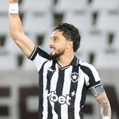 Alex Telles elogia Franclim e cita sonho da Copa 2026