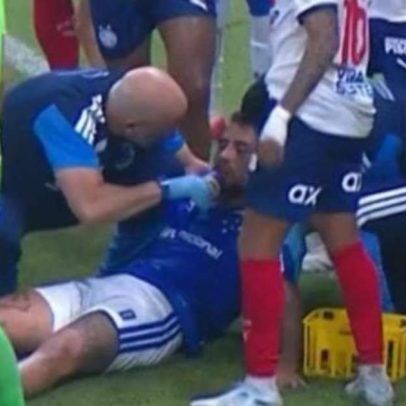 Matheus Henrique, do Cruzeiro, é levado ao hospital após pancada