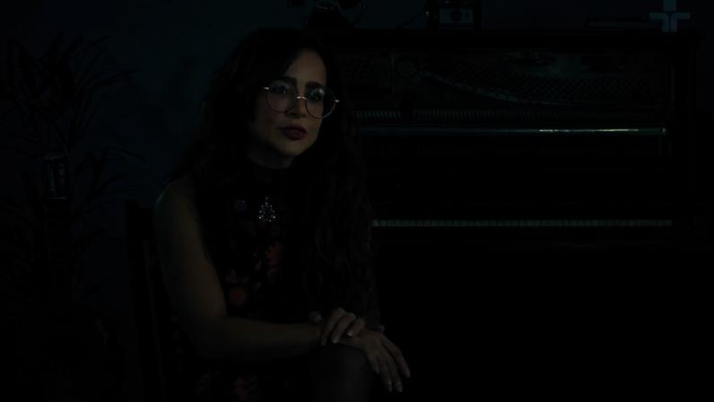 Daniela Araújo testemunha que é fruto do acolhimento e do trabalho social realizado pela igreja. (Captura de tela/YouTube/TV Cultura)
