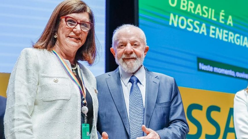 Presidente Lula com Magda Chambriard, presidente da Petrobras, na cerimônia de posse da executiva