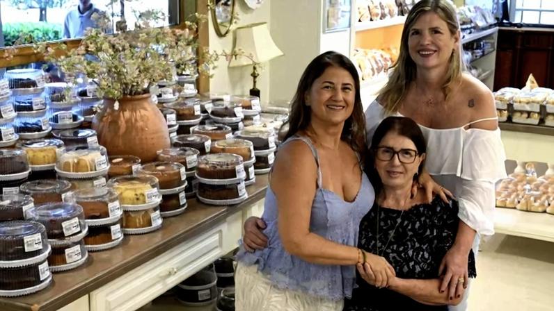 Maria Madalena, com as filhas Márcia e Andréia, abriu a empresa em 1995 - (crédito: Carlos Vieira CB/DA Press)